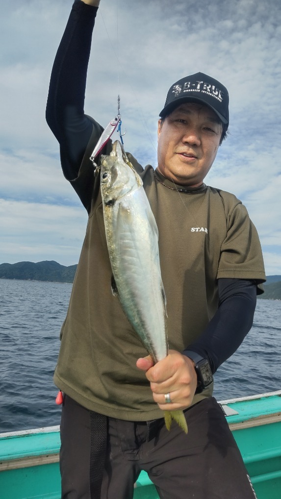 TRIPART_0001_BURST20240615165744272_COVER